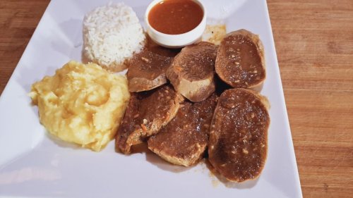 Lengua (con salsa separada)